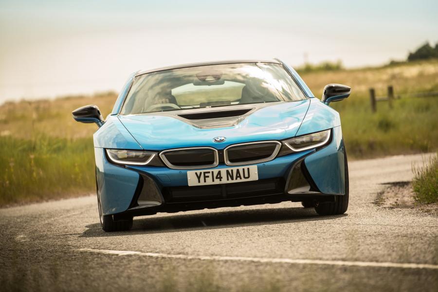  BMW i8 2014 года  (UK) (фото 47 из 69)